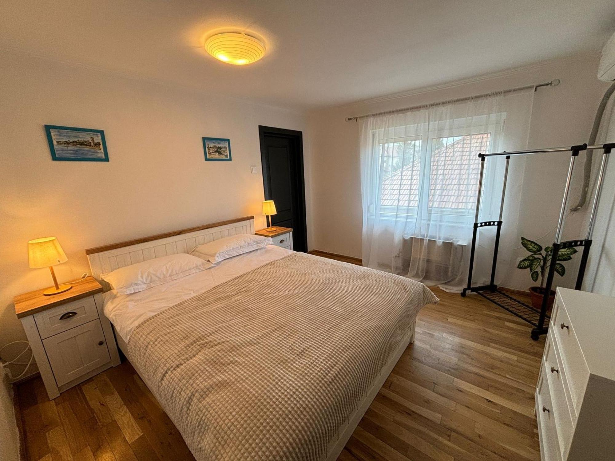 Vila Daddy Deva Exteriör bild