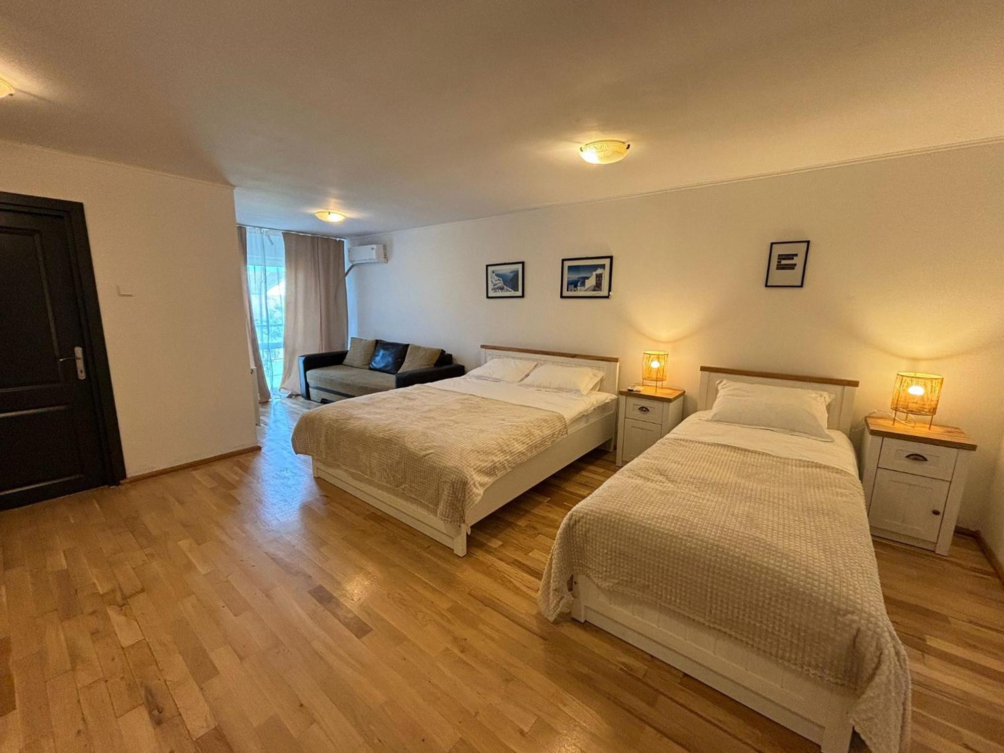 Vila Daddy Deva Exteriör bild